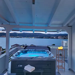  Aparthotel Luxury Silva With Sea View