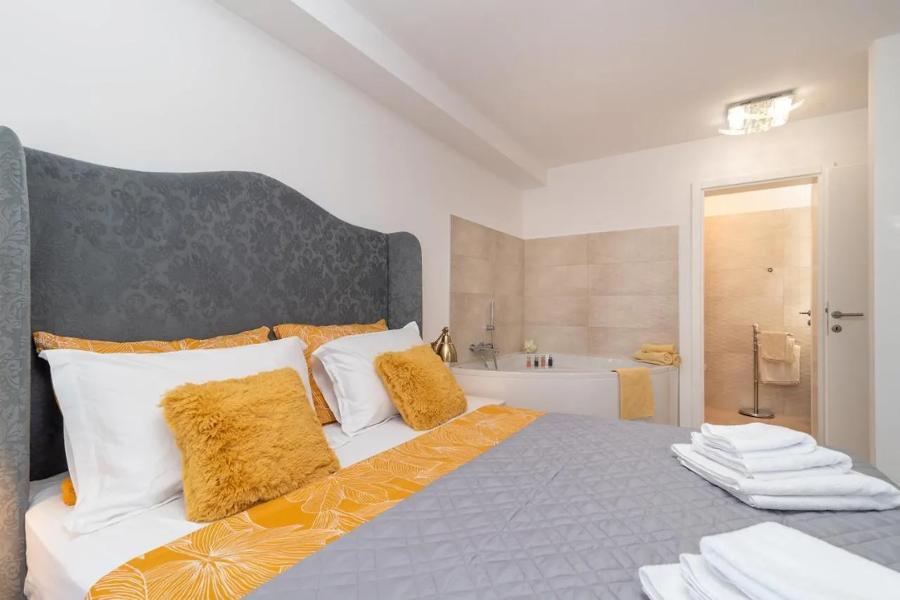 Vila Uz More Okrug Gornji Villa