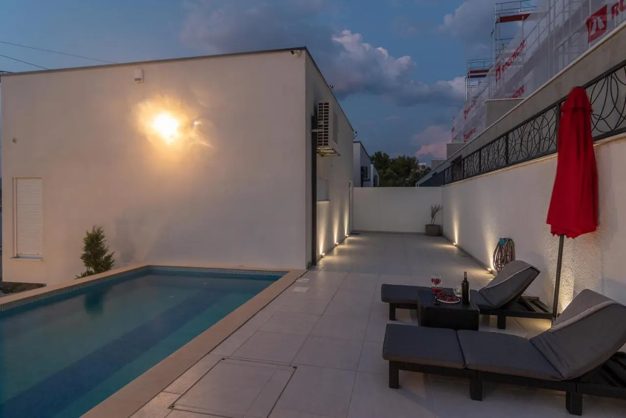 Villa Vila Uz More Okrug Gornji