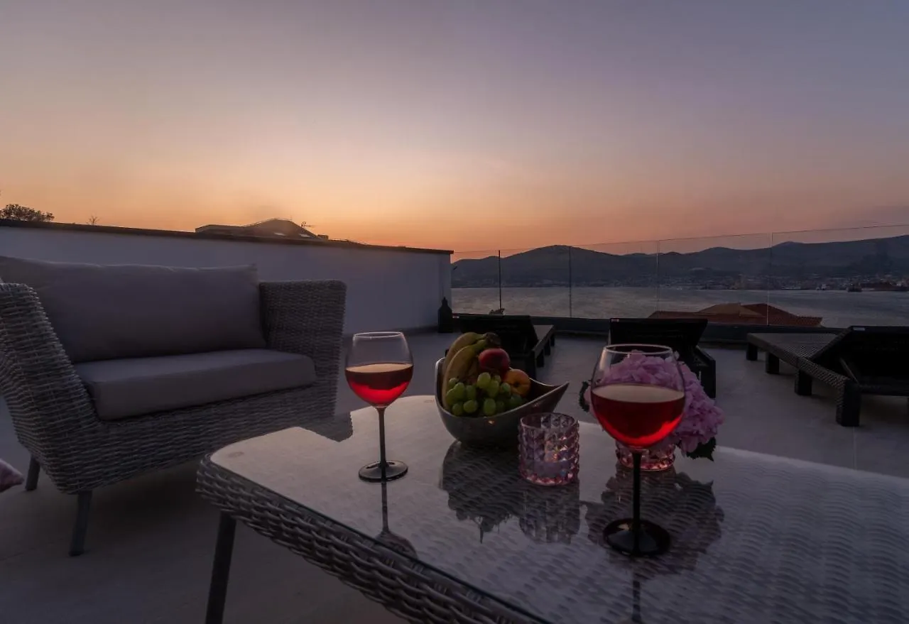 Vila Uz More Okrug Gornji Villa